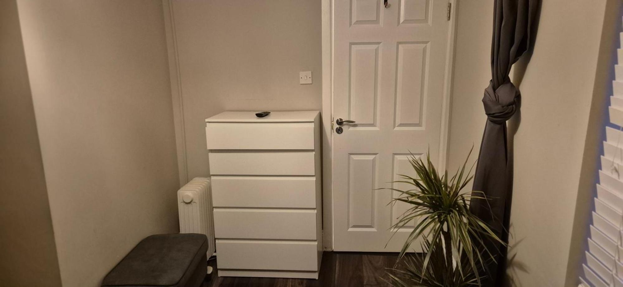 Holiday home Whole Private Flat - *